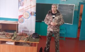 В Ростовской области поисковики и военные реконструкторы проводят для детей уроки «живой истории»